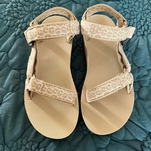 Teva midform sandal leopard